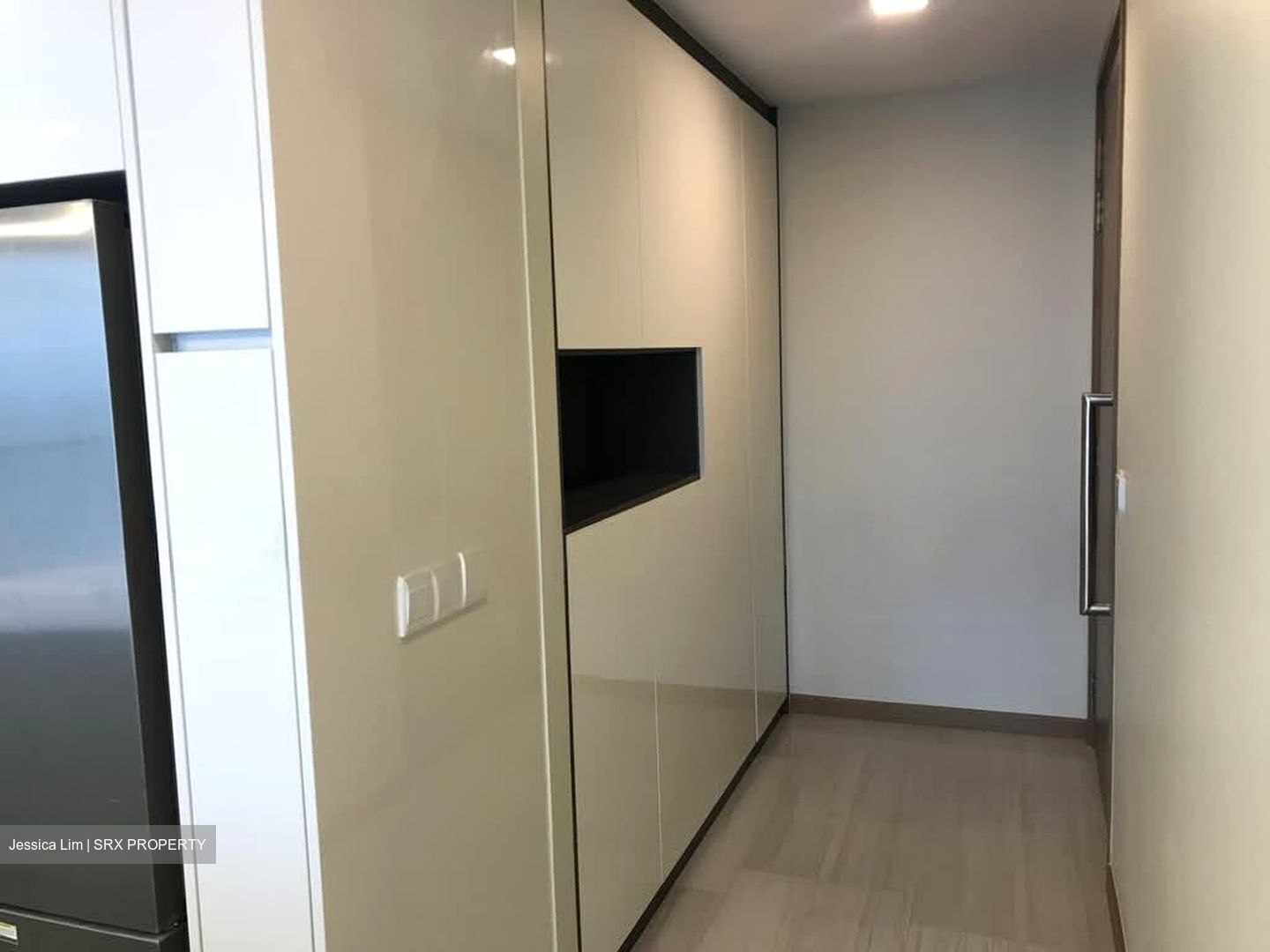 Lakeville (D22), Condominium #600101181